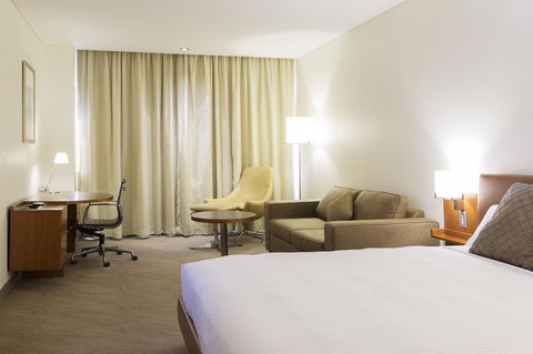 Novotel Canberra - Accommodation Port Macquarie 33