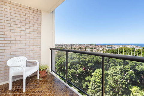 Bondi Apt. For 4 With Panoramic Ocean And Park Views - Accommodation Port Macquarie 1