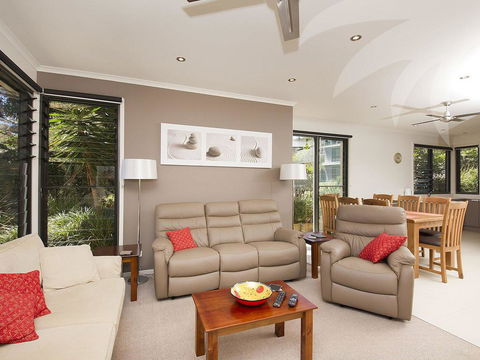 Boom 1 - Accommodation Port Macquarie 2