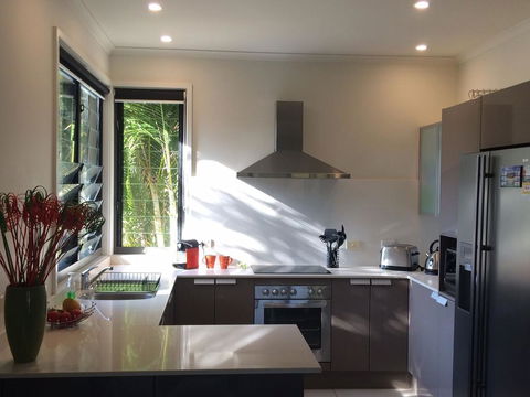 BOOM 5 - Accommodation Port Macquarie 1