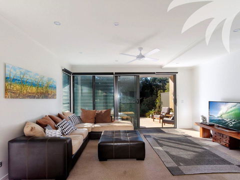 Boom 8 - Accommodation Port Macquarie 1