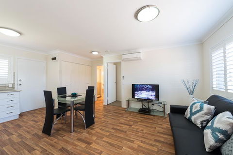 Bottletree Apartments On Garget - Accommodation Port Macquarie 2