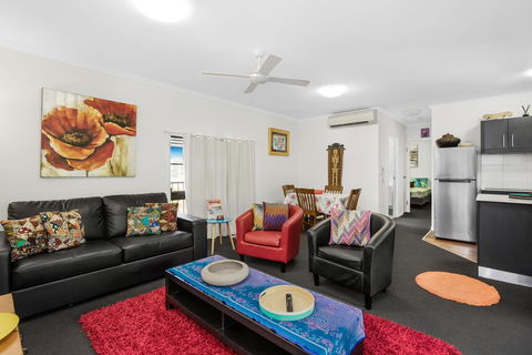 BOUTIQUE APARTMENTS BEACH LOCATION - Accommodation Port Macquarie 0