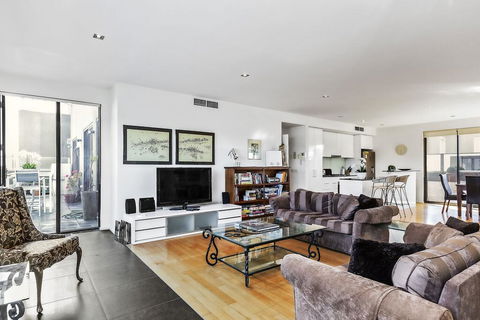 BOUTIQUE STAYS - Catani Gardens - Accommodation Port Macquarie 1