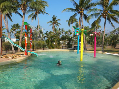 Bowen Holiday Park - Accommodation Port Macquarie 0