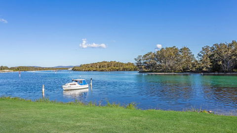 Braemar 5 - On The Lake! - Accommodation Port Macquarie 3