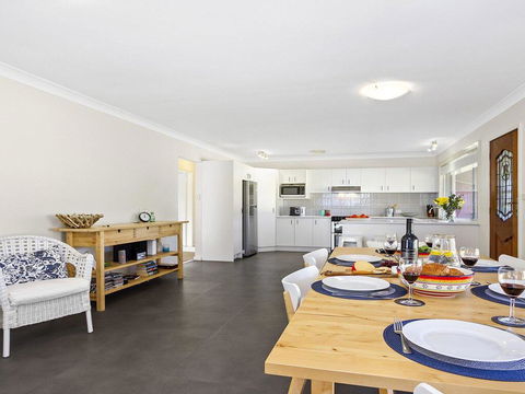 Braeside - Waterfront, Fireplace - Accommodation Port Macquarie 3