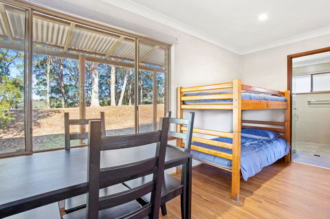 Braeside Cabin Three - Parsonsia - Accommodation Port Macquarie 2