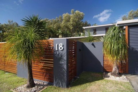 Bramston Beach - Luxury Holiday House - Accommodation Port Macquarie 2