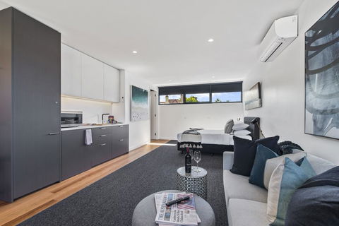 Brand New Beachside Studio Apartment - Accommodation Port Macquarie 1
