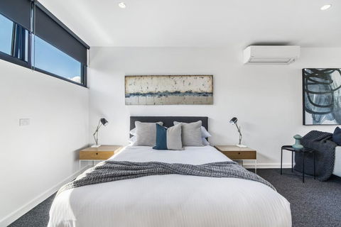 Brand New Beachside Studio Apartment - Accommodation Port Macquarie 2