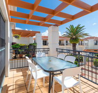Breakers Block 3 - Unit 2 - Pool in complex - across the road from the beach - Accommodation Port Macquarie
