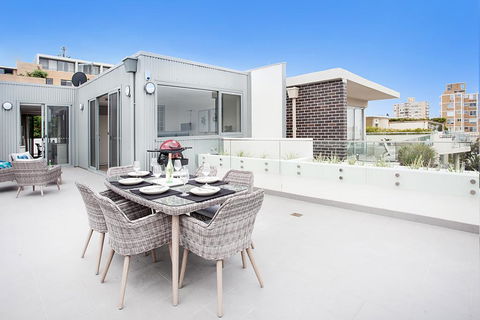 BREAM PENTHOUSE (672I) - Accommodation Port Macquarie 2