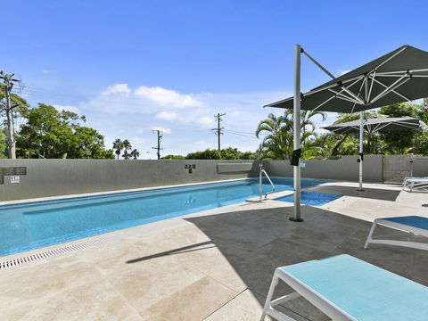 Breathtaking Views Across Noosa - Unit 1 Taralla 18 Edgar Bennett Avenue - Accommodation Port Macquarie 3