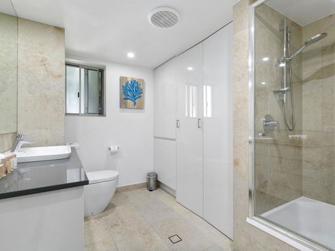 Breathtaking Views Across Noosa - Unit 1 Taralla 18 Edgar Bennett Avenue - Accommodation Port Macquarie 1