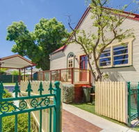Bright 3-bedroom apartment - Central Armidale - Accommodation Port Macquarie