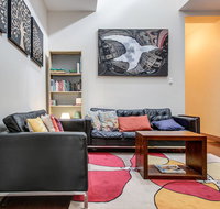 Bright and airy home tucked away in funky Newtown - Accommodation Port Macquarie