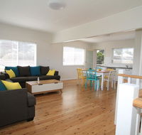 Bright and Breezy - Accommodation Port Macquarie