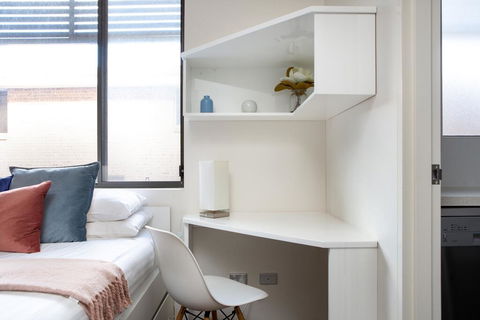 Bright Studio Steps From Westmead Hospital - Accommodation Port Macquarie 2