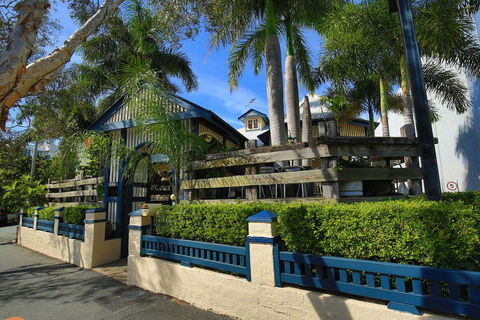 Brisbane Manor - Accommodation Port Macquarie 0