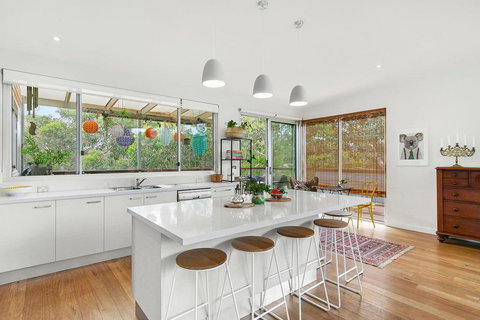 Bristlebird - Beach 650m, Pets, Fireplace, Linen, 4 Bdrm, WiFi - Accommodation Port Macquarie 1