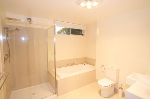 Broadbeach Inverloch Resort - Accommodation Port Macquarie 1