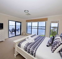 Brookwater- Waterfront on Lake Mulwala - Accommodation Port Macquarie