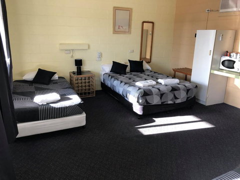 Burdekin Motor Inn - Accommodation Port Macquarie 1