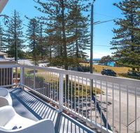 Burleigh - great house room for the boat- across the road from beach - Accommodation Port Macquarie
