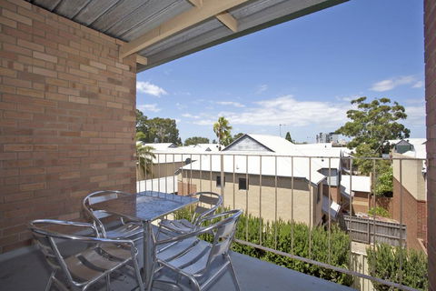 Burswood Lodge Apartments - Accommodation Port Macquarie 1