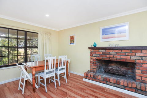 By The Beach - 30 Jetty Road - Accommodation Port Macquarie 1