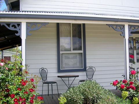 C & A's Cottage - Accommodation Port Macquarie 2