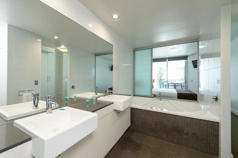 C Bargara Resort - Accommodation Port Macquarie 2