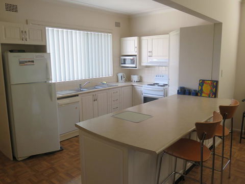 Cabenay 3 - VIEWS ACROSS THE PARK - Accommodation Port Macquarie 3