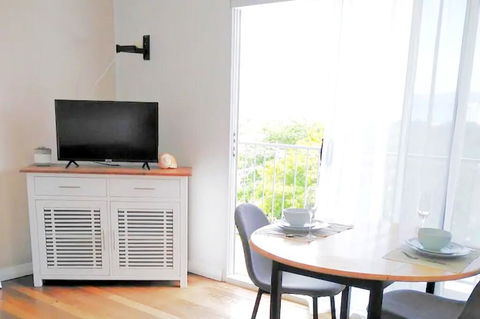 Cabin In The Sky Glorious Views To Magnetic Island - Accommodation Port Macquarie 1
