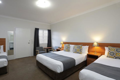 Cadman Motor Inn And Apartments - Accommodation Port Macquarie 2