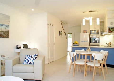 Cairns - Home Away From Home - Scenic & Peaceful - Accommodation Port Macquarie 3