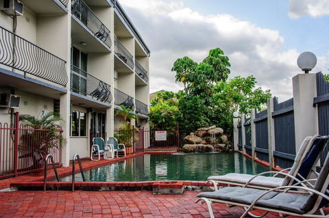 Cairns Holiday Lodge - Accommodation Port Macquarie 2