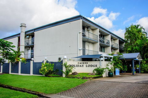 Cairns Holiday Lodge - Accommodation Port Macquarie 0