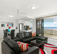 Cairns Luxury Seafront Apartment - Accommodation Port Macquarie