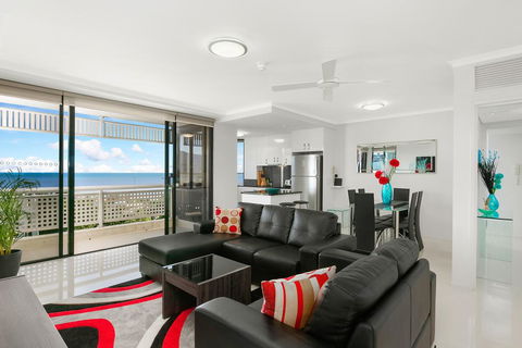 Cairns Luxury Waterfront Apartment - Accommodation Port Macquarie 0