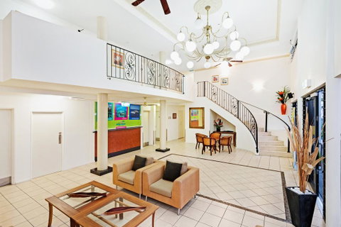 Cairns Queens Court - Accommodation Port Macquarie 0