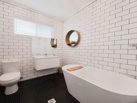 Callala Dreaming - Mid Century Beach House - Accommodation Port Macquarie 1