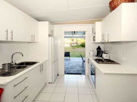 Callala Sun - Modern And Functional - Accommodation Port Macquarie 2