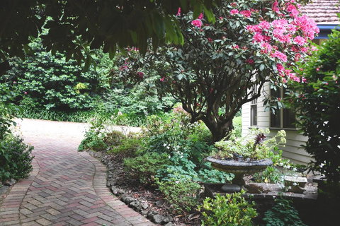 Cambridge Cottages - Accommodation Port Macquarie 3