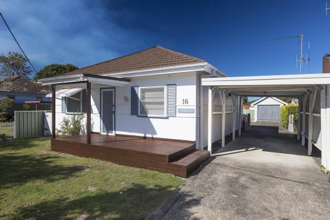 Camelot Cottage - Accommodation Port Macquarie 0