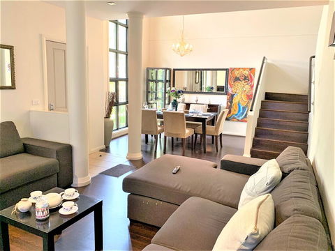 Campbelltown Most Sought After Park Central Home - Accommodation Port Macquarie 3