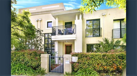 Campbelltown Most Sought After Park Central Home - Accommodation Port Macquarie 0