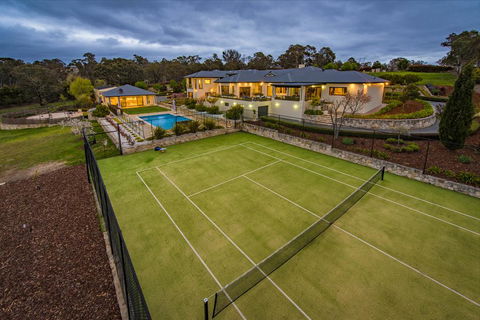 Canberra Luxury Estate - Accommodation Port Macquarie 3