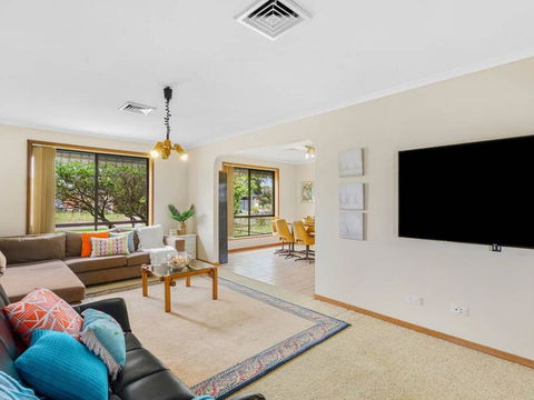 CAPEL Family Home, Large Yard, Close To Beach - Accommodation Port Macquarie 3